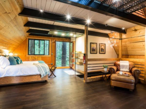 Treetop Hideaway, Sleeps 2